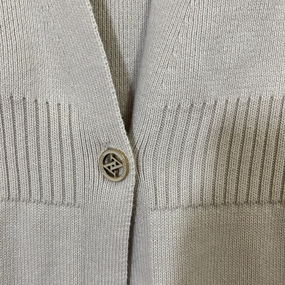 Adrienne Vittadini cream colored sweater vest. Size Medium - Picture 5 of 7